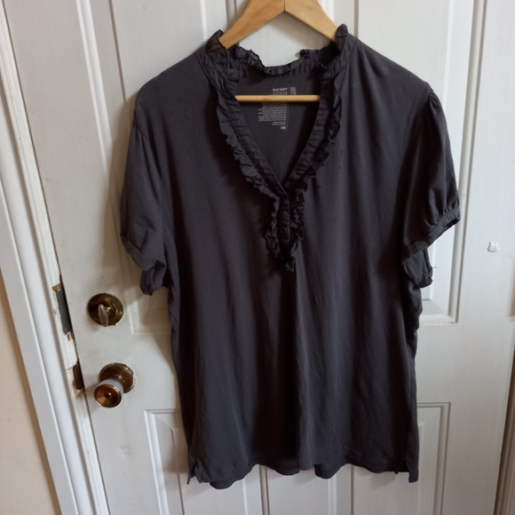Old Navy grey top, plus size - Picture 2 of 6